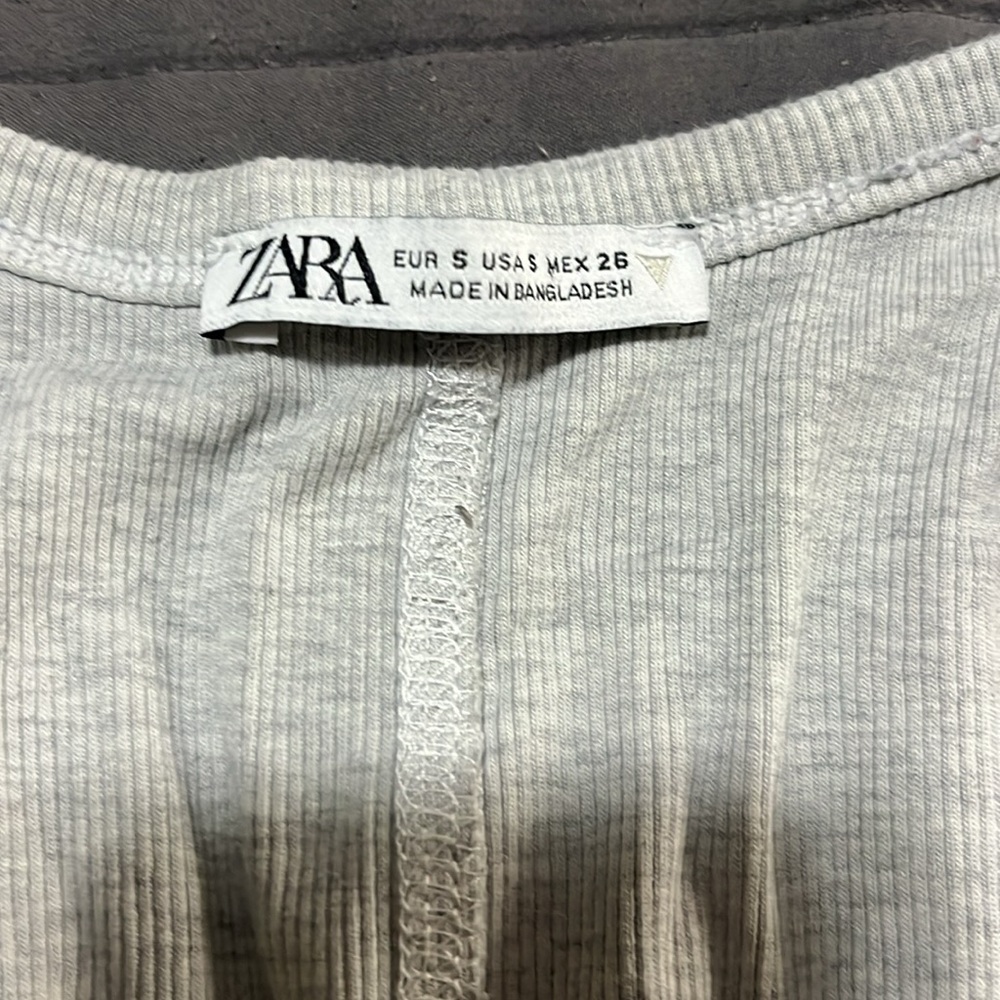 Zara Light Gray Ribbed Tank Top - Picture 2 of 2